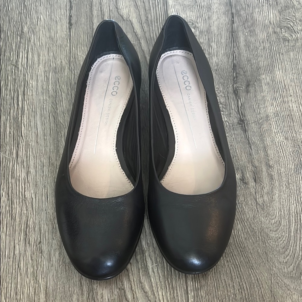 ECCO Women's Black Leather Flats
